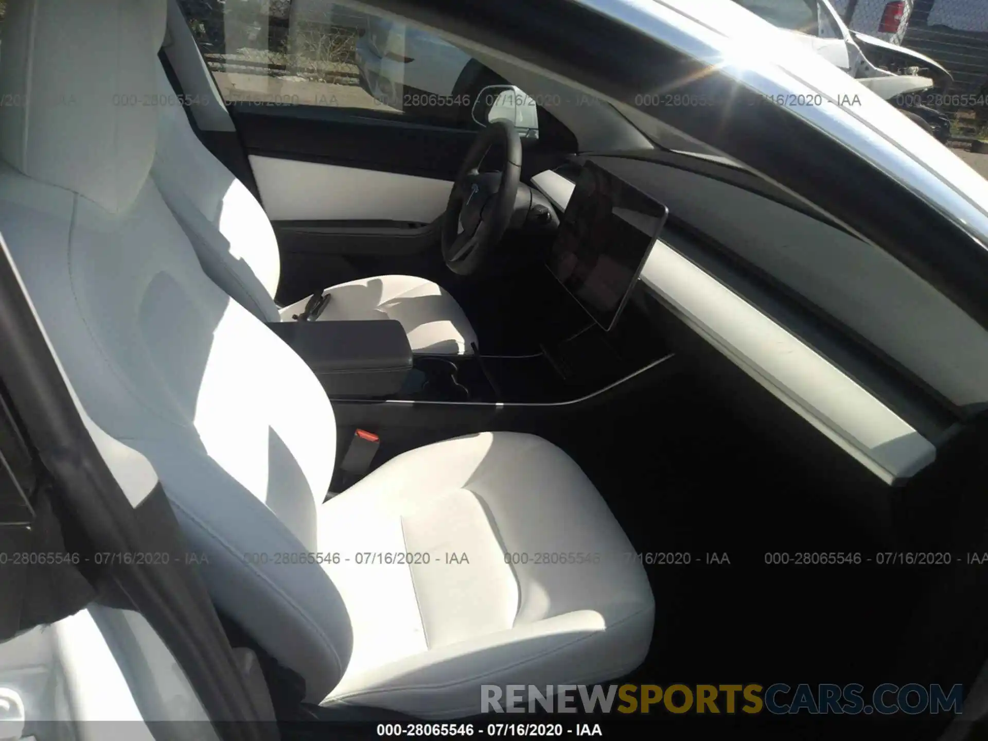 5 Photograph of a damaged car 5YJ3E1EB0LF640522 TESLA MODEL 3 2020