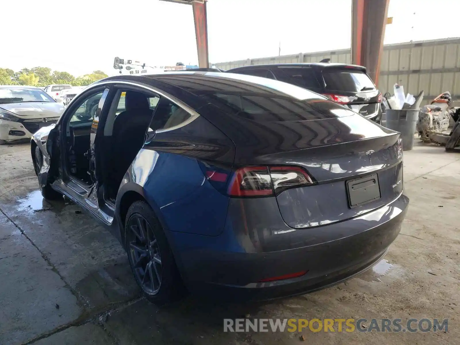 3 Photograph of a damaged car 5YJ3E1EB0LF649625 TESLA MODEL 3 2020