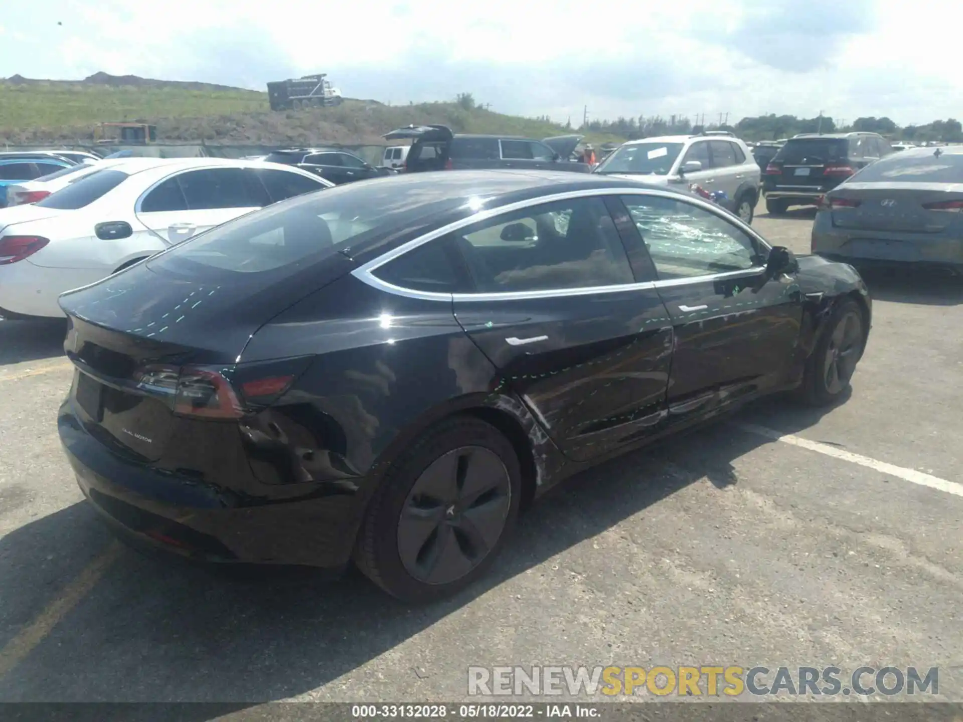 4 Photograph of a damaged car 5YJ3E1EB0LF662794 TESLA MODEL 3 2020