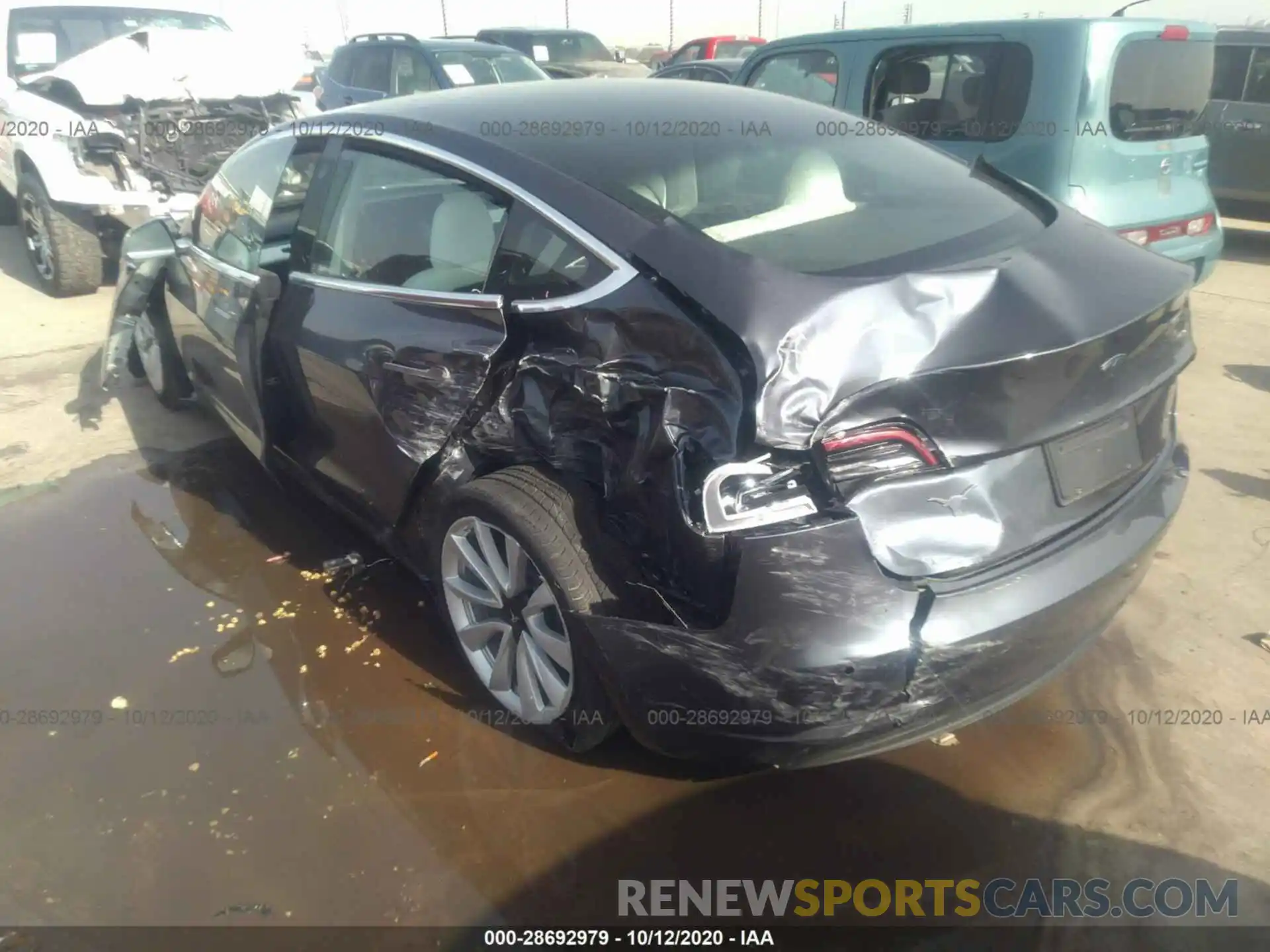 3 Photograph of a damaged car 5YJ3E1EB0LF668742 TESLA MODEL 3 2020