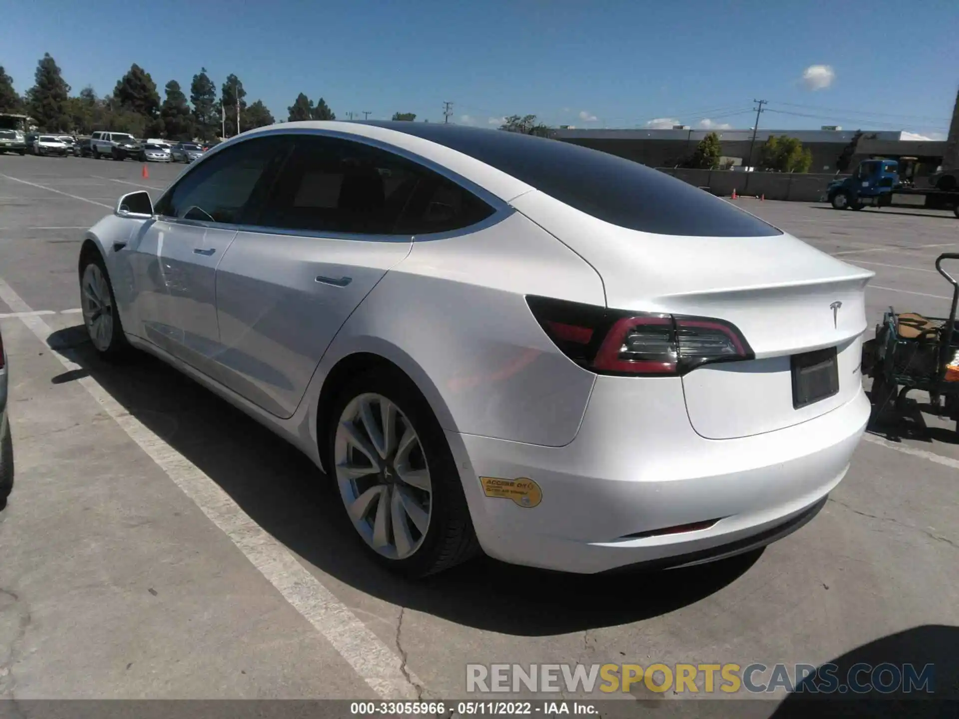 3 Photograph of a damaged car 5YJ3E1EB0LF712402 TESLA MODEL 3 2020