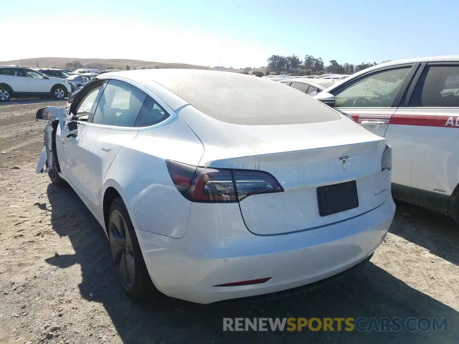 3 Photograph of a damaged car 5YJ3E1EB0LF720029 TESLA MODEL 3 2020