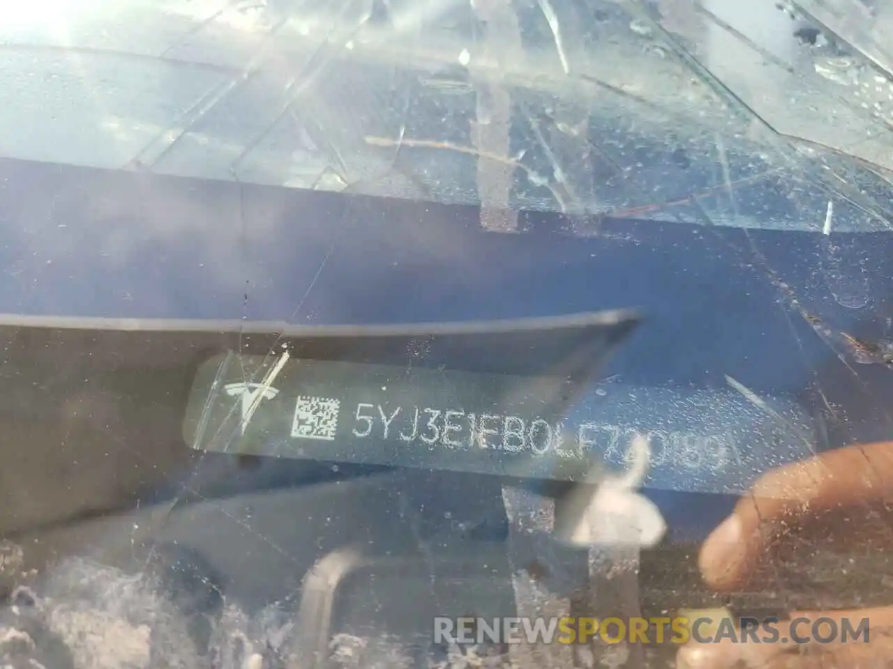 10 Photograph of a damaged car 5YJ3E1EB0LF720189 TESLA MODEL 3 2020