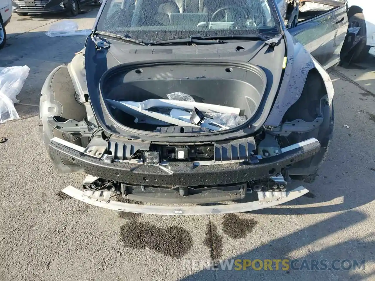 11 Photograph of a damaged car 5YJ3E1EB0LF774866 TESLA MODEL 3 2020