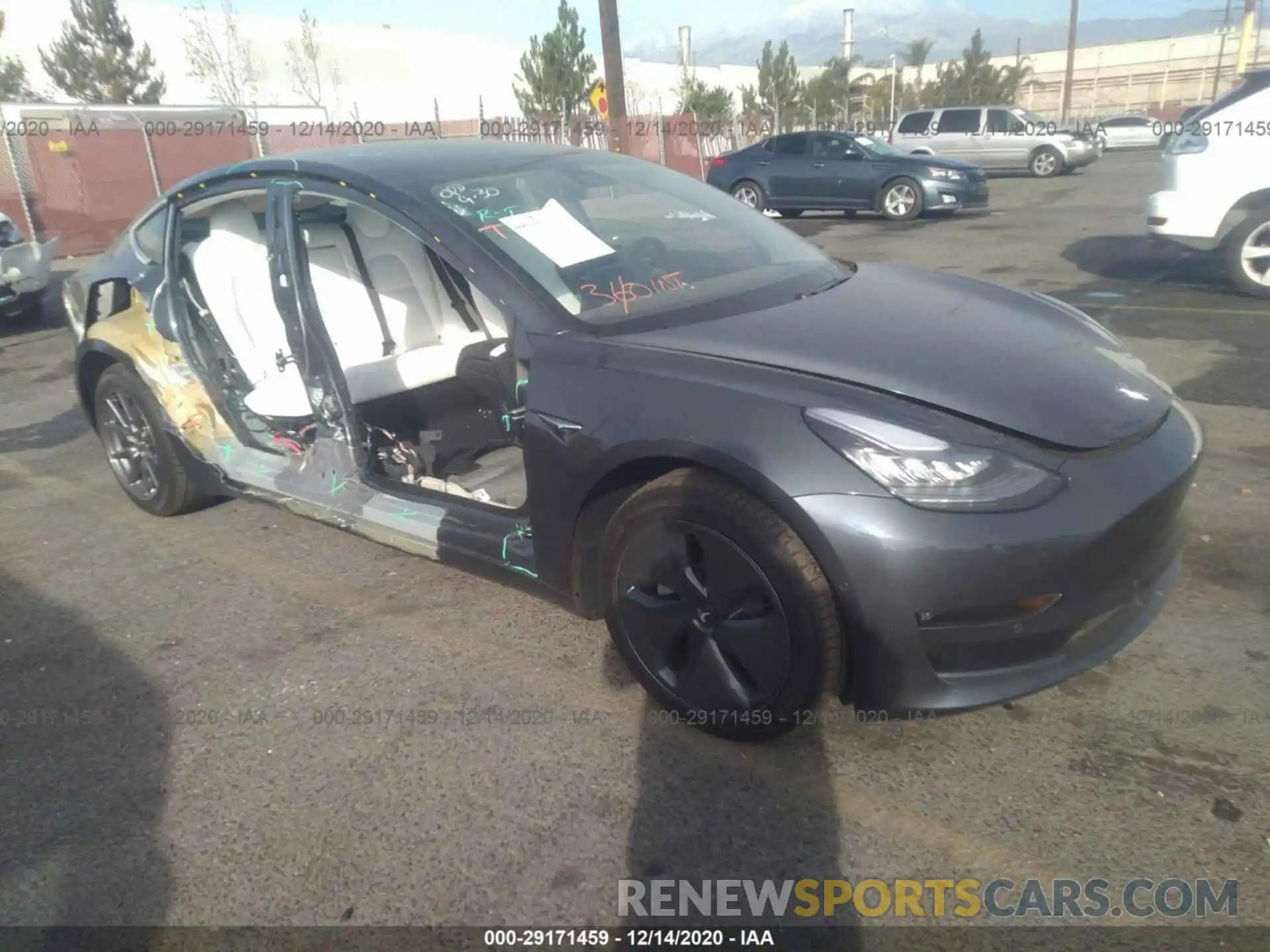 1 Photograph of a damaged car 5YJ3E1EB0LF806652 TESLA MODEL 3 2020