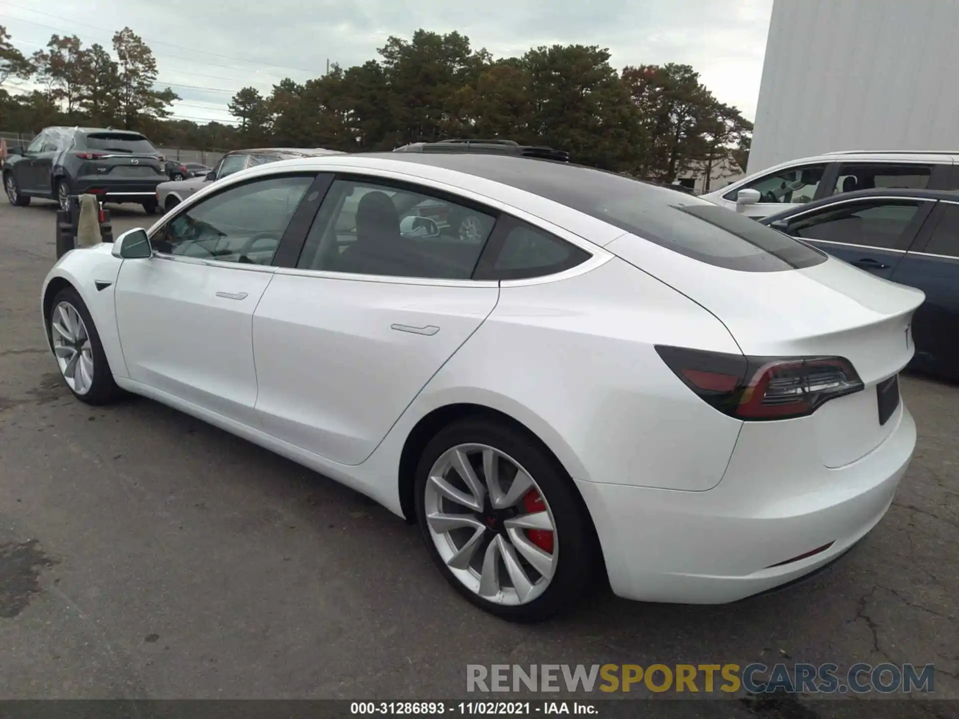 3 Photograph of a damaged car 5YJ3E1EB1LF512175 TESLA MODEL 3 2020