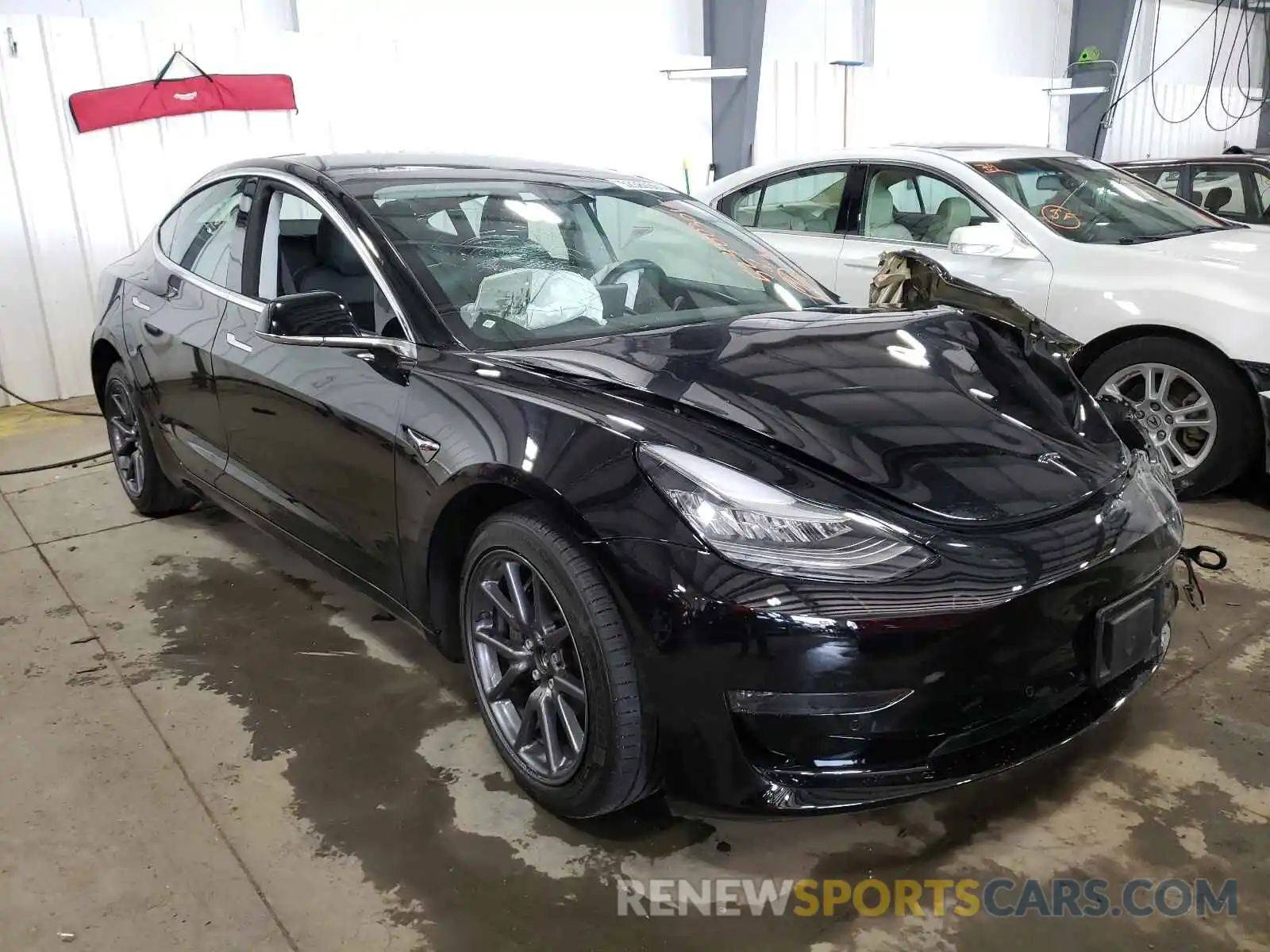 1 Photograph of a damaged car 5YJ3E1EB1LF520616 TESLA MODEL 3 2020