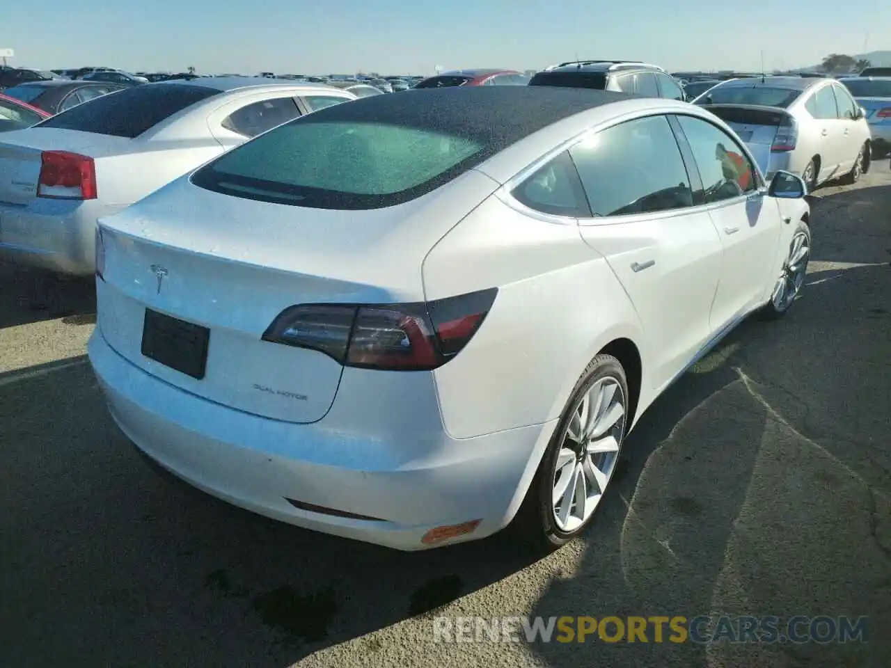 4 Photograph of a damaged car 5YJ3E1EB1LF638438 TESLA MODEL 3 2020