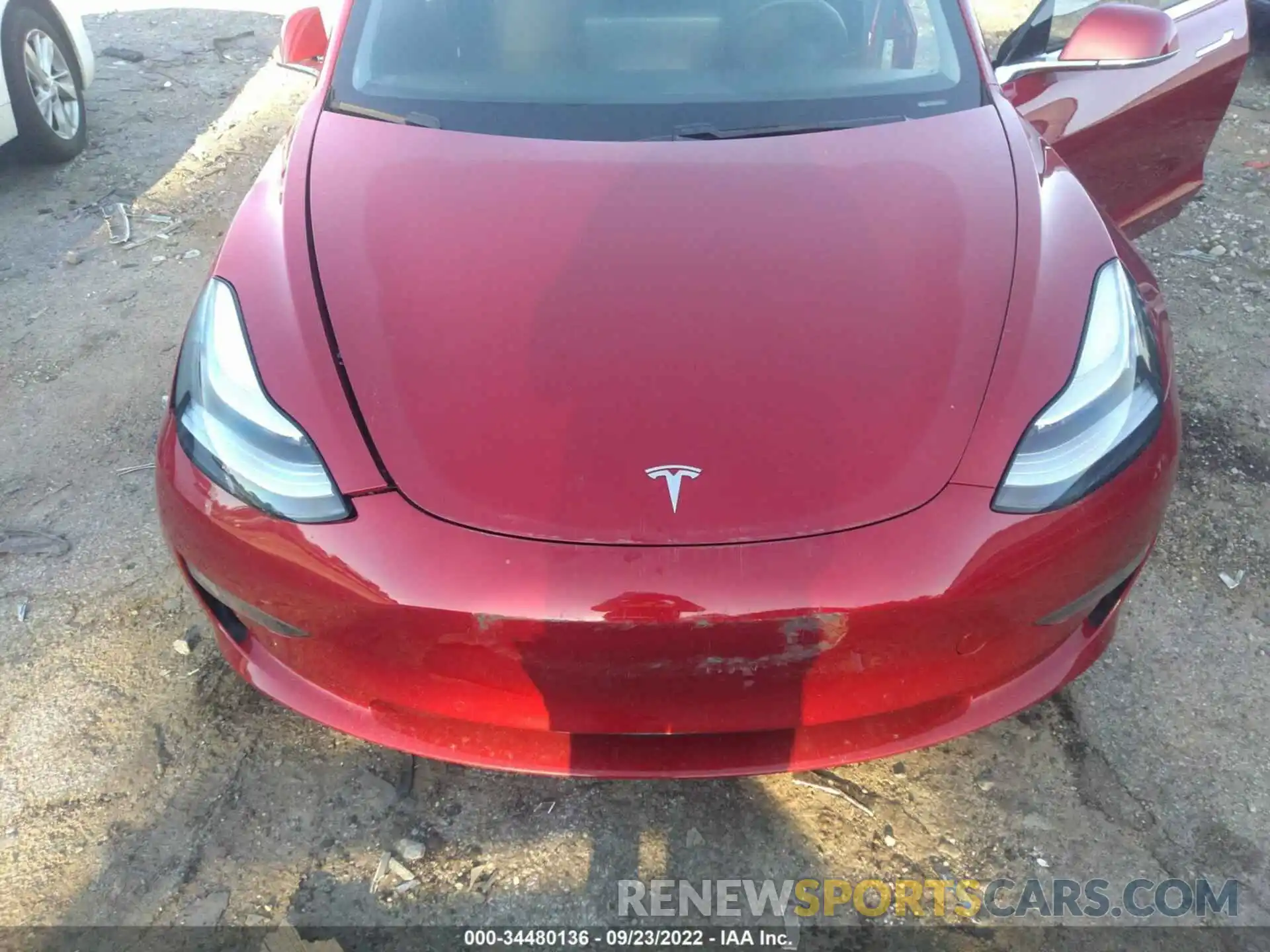 10 Photograph of a damaged car 5YJ3E1EB1LF651030 TESLA MODEL 3 2020