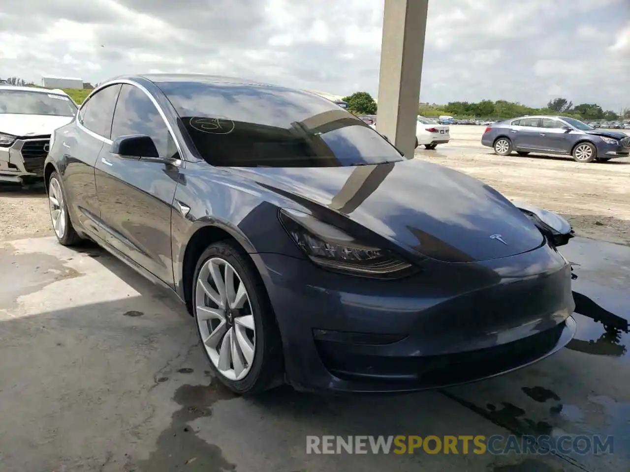 1 Photograph of a damaged car 5YJ3E1EB1LF720380 TESLA MODEL 3 2020