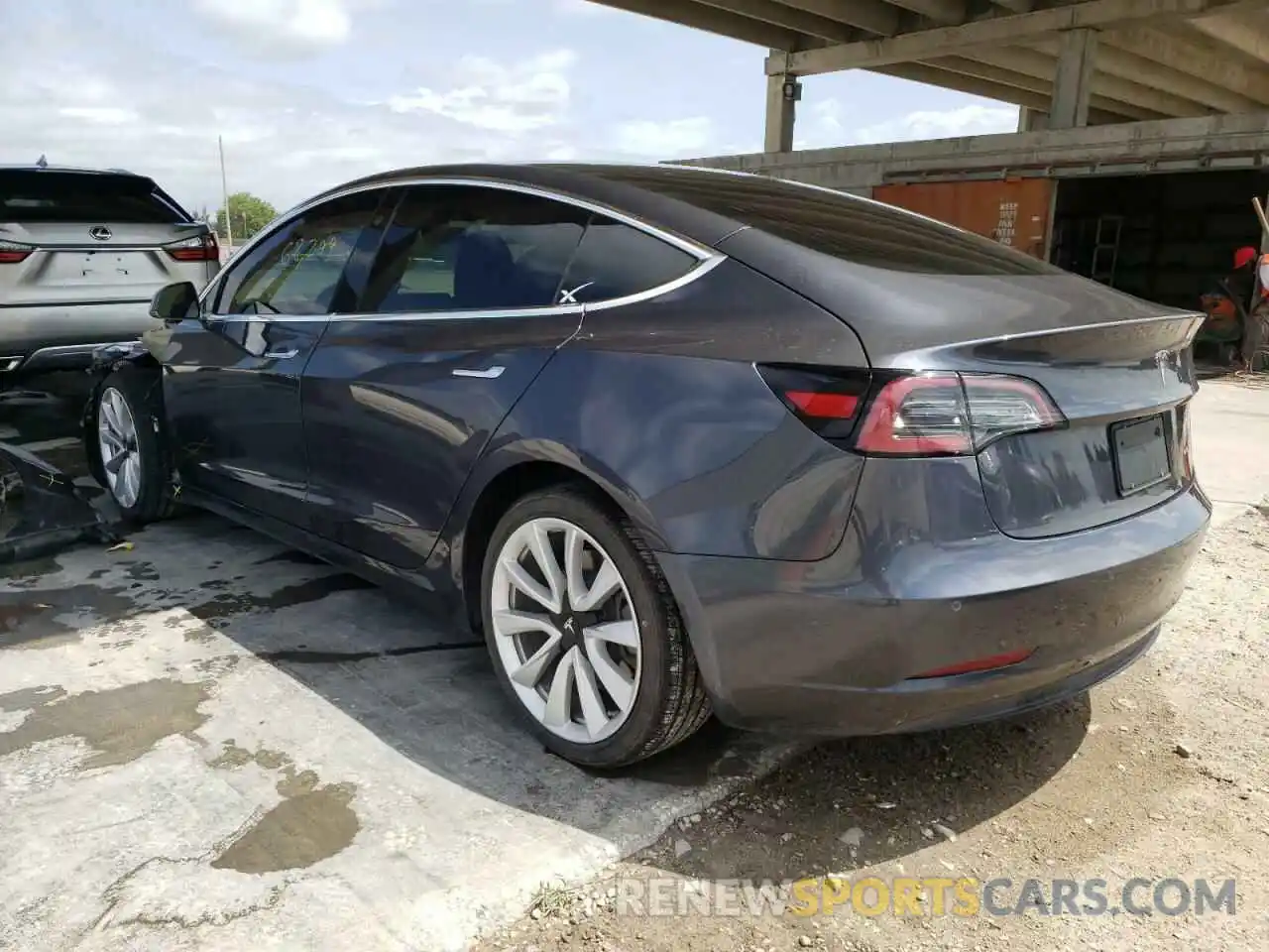 3 Photograph of a damaged car 5YJ3E1EB1LF720380 TESLA MODEL 3 2020