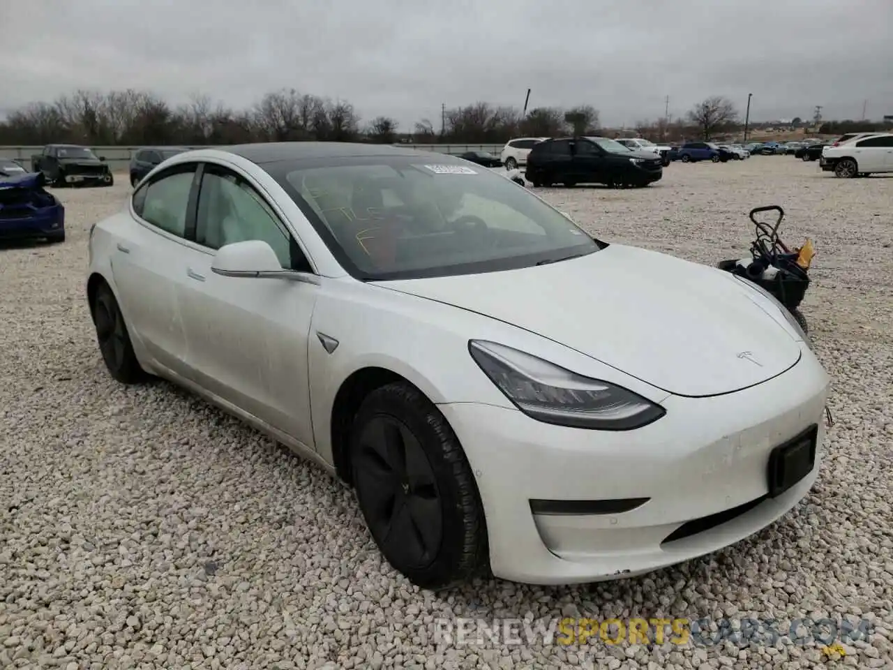 1 Photograph of a damaged car 5YJ3E1EB1LF741584 TESLA MODEL 3 2020