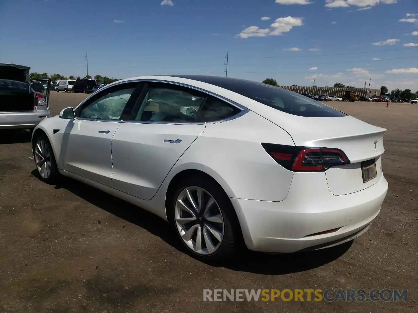 3 Photograph of a damaged car 5YJ3E1EB1LF742315 TESLA MODEL 3 2020