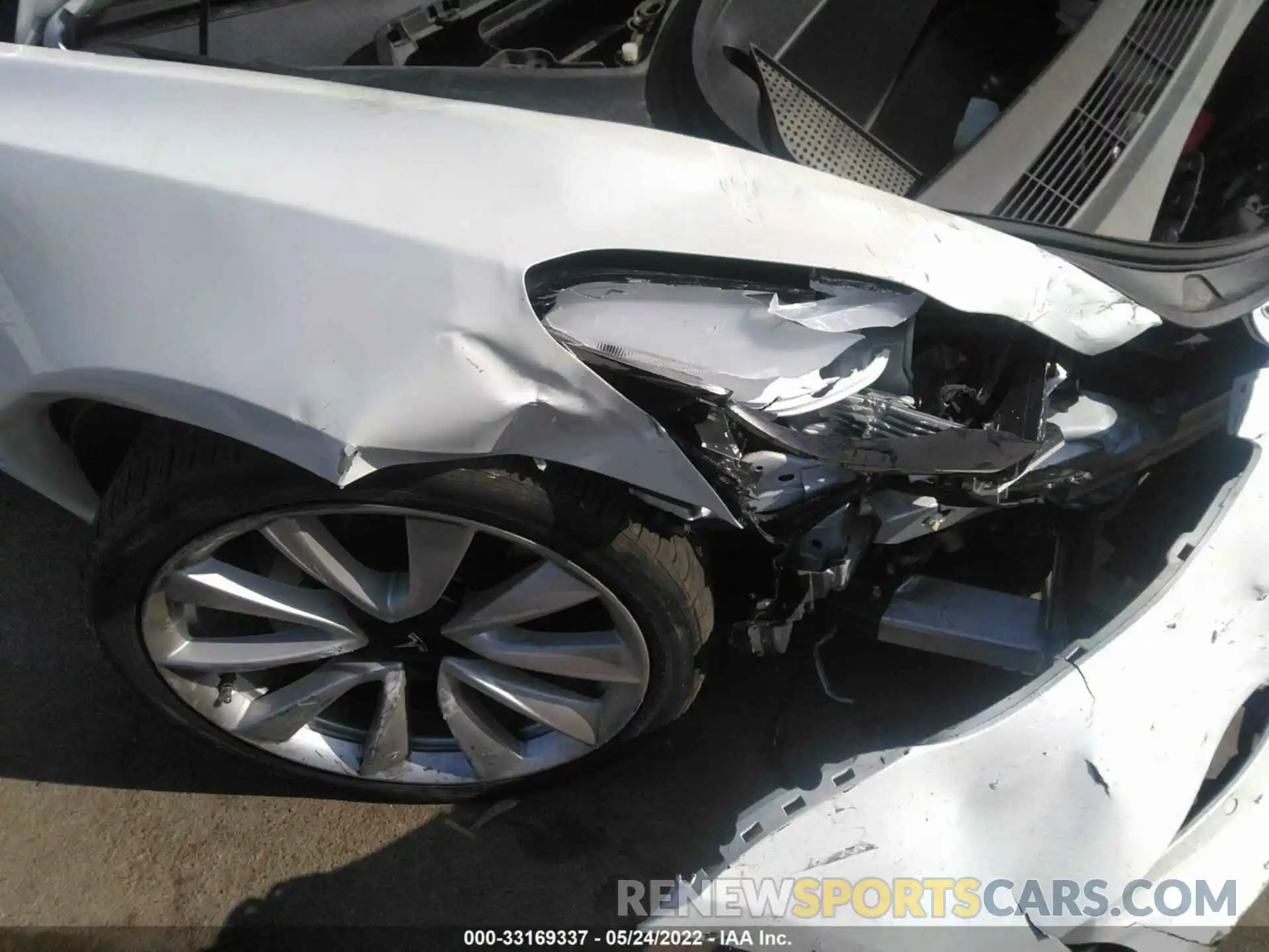 6 Photograph of a damaged car 5YJ3E1EB1LF746817 TESLA MODEL 3 2020