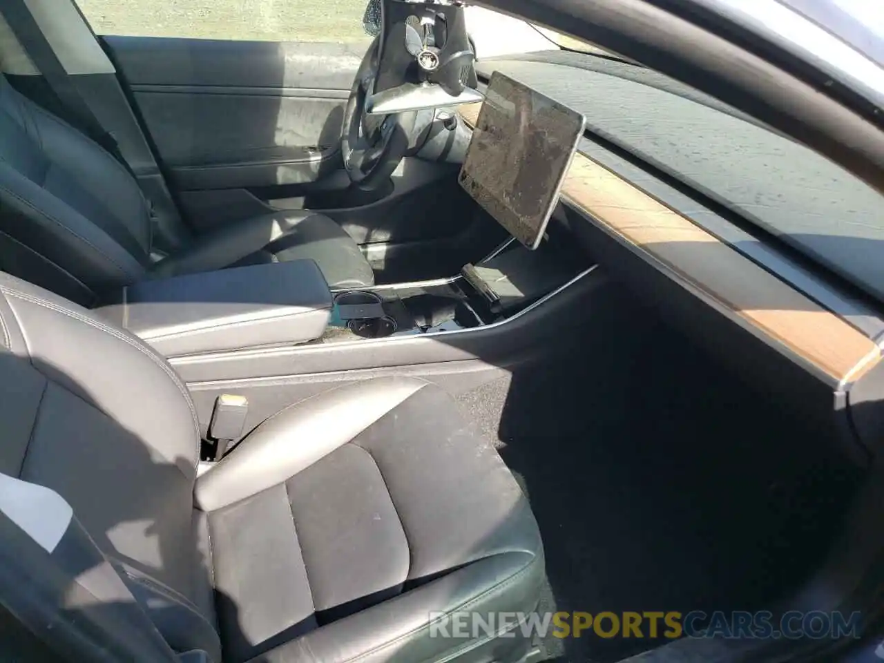 5 Photograph of a damaged car 5YJ3E1EB1LF794835 TESLA MODEL 3 2020