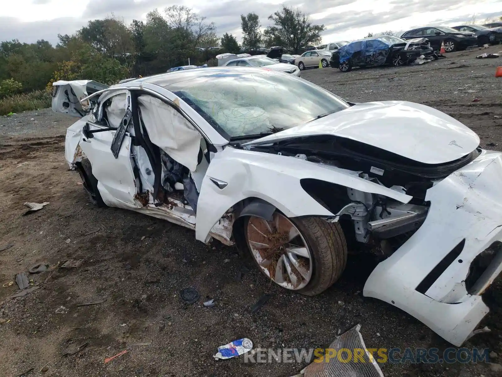 1 Photograph of a damaged car 5YJ3E1EB2LF513593 TESLA MODEL 3 2020