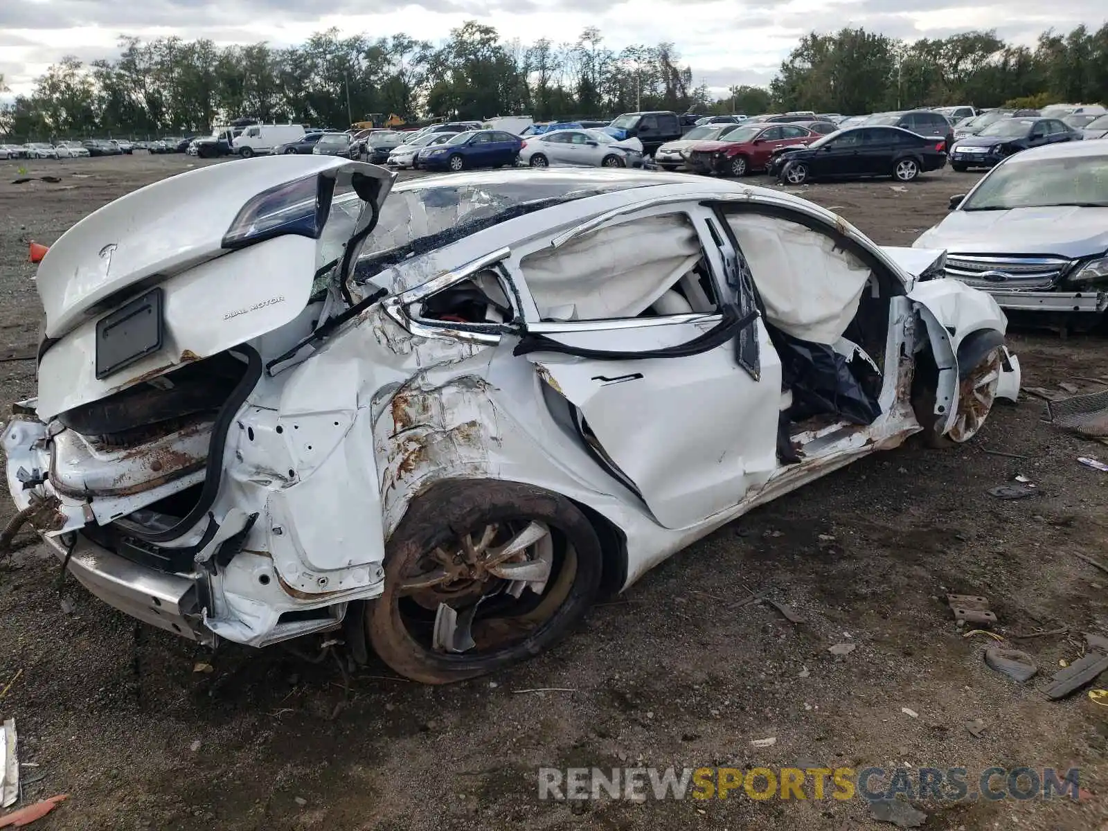 9 Photograph of a damaged car 5YJ3E1EB2LF513593 TESLA MODEL 3 2020