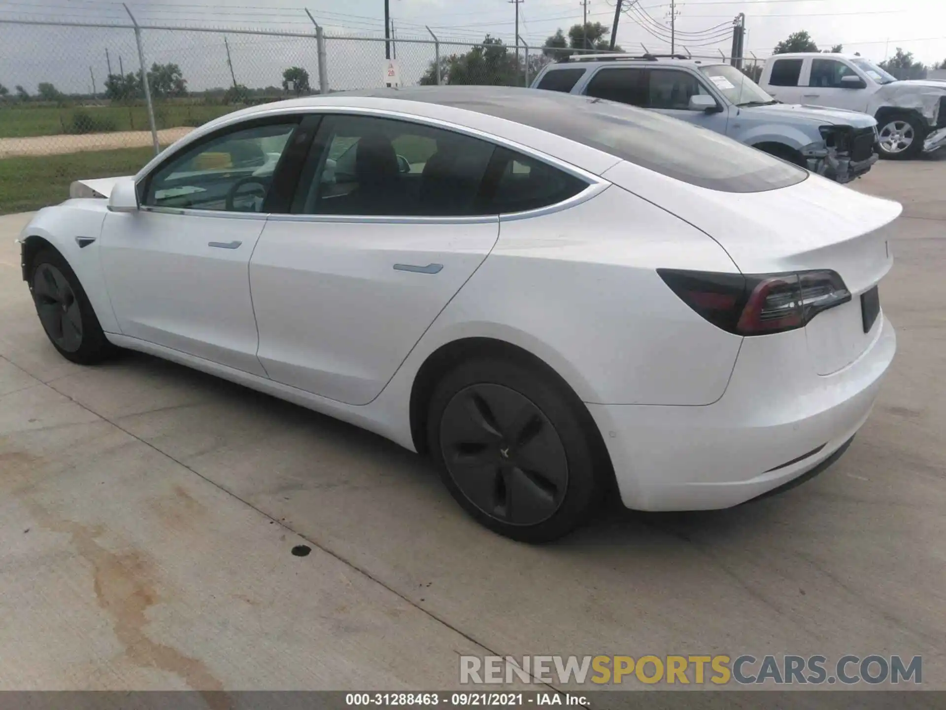 3 Photograph of a damaged car 5YJ3E1EB2LF520995 TESLA MODEL 3 2020