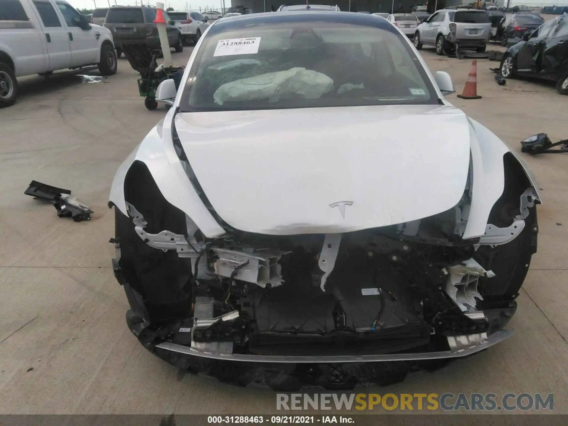 6 Photograph of a damaged car 5YJ3E1EB2LF520995 TESLA MODEL 3 2020