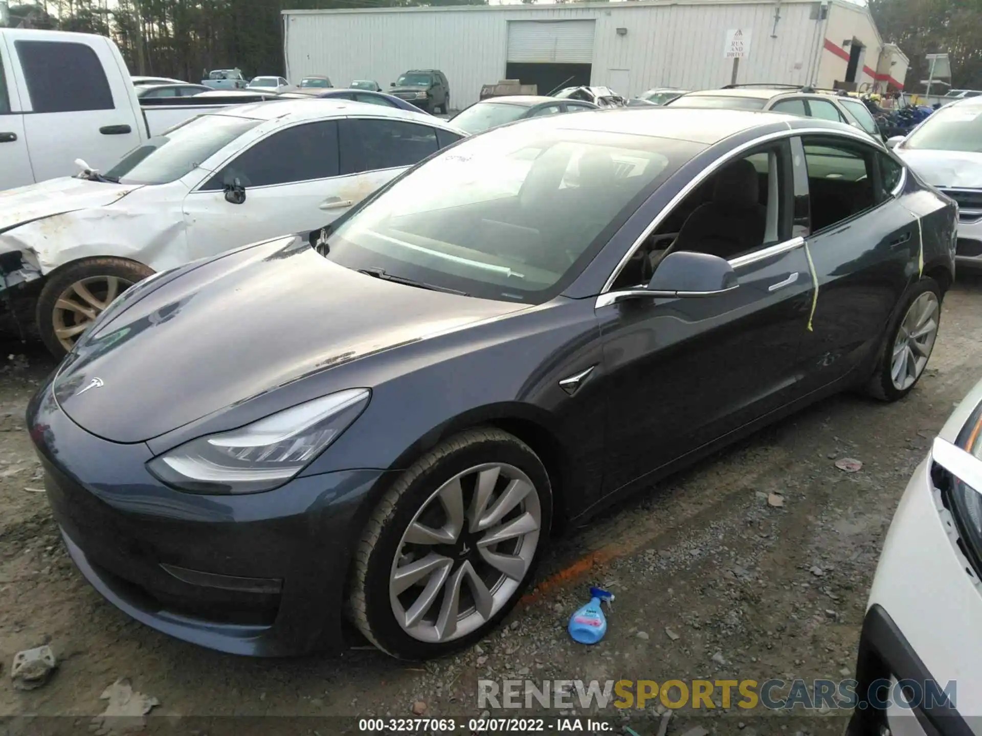 2 Фотография поврежденного автомобиля 5YJ3E1EB2LF589900 TESLA MODEL 3 2020