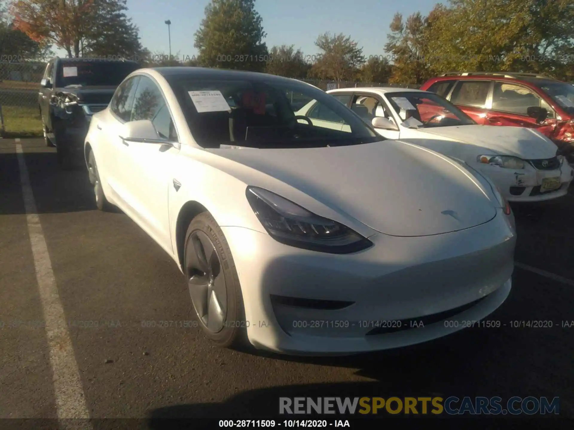 1 Photograph of a damaged car 5YJ3E1EB2LF617985 TESLA MODEL 3 2020