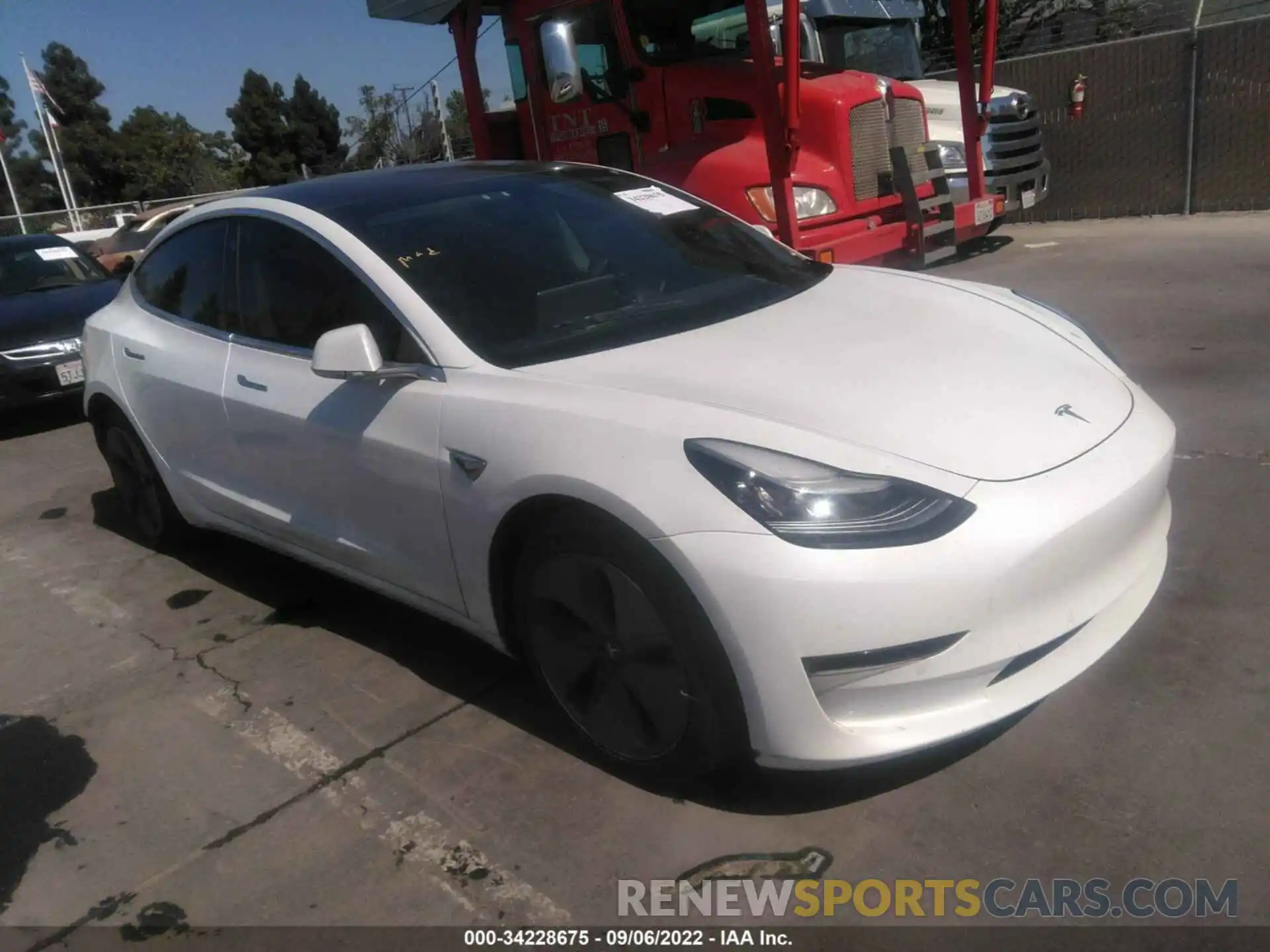 1 Photograph of a damaged car 5YJ3E1EB2LF619624 TESLA MODEL 3 2020