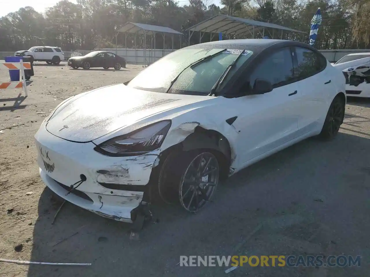 1 Photograph of a damaged car 5YJ3E1EB2LF622085 TESLA MODEL 3 2020