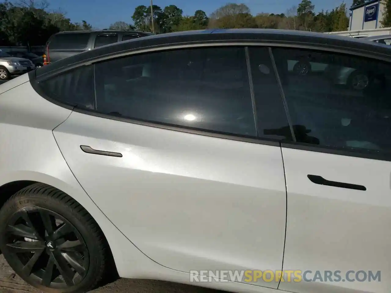 10 Photograph of a damaged car 5YJ3E1EB2LF622085 TESLA MODEL 3 2020