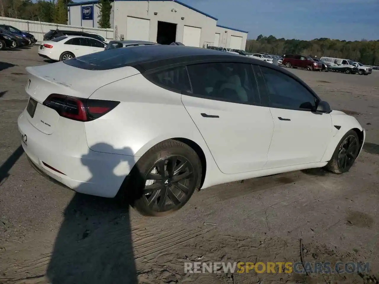 3 Photograph of a damaged car 5YJ3E1EB2LF622085 TESLA MODEL 3 2020