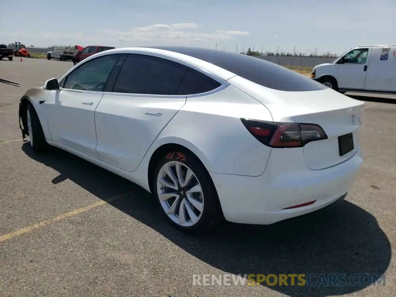 3 Photograph of a damaged car 5YJ3E1EB2LF638433 TESLA MODEL 3 2020