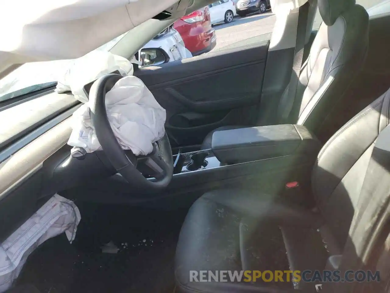 5 Photograph of a damaged car 5YJ3E1EB2LF647908 TESLA MODEL 3 2020