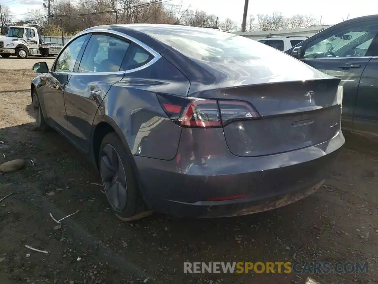 3 Photograph of a damaged car 5YJ3E1EB2LF663901 TESLA MODEL 3 2020