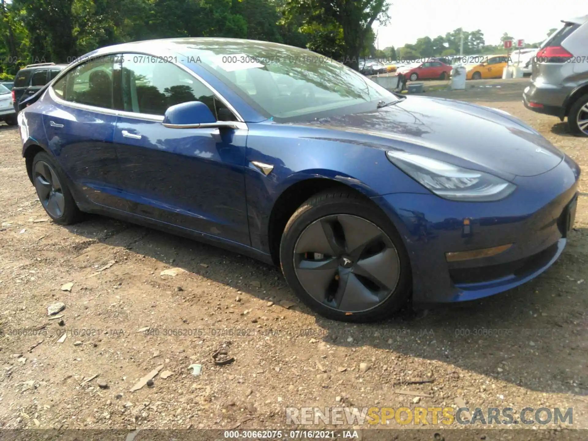 1 Photograph of a damaged car 5YJ3E1EB2LF664403 TESLA MODEL 3 2020