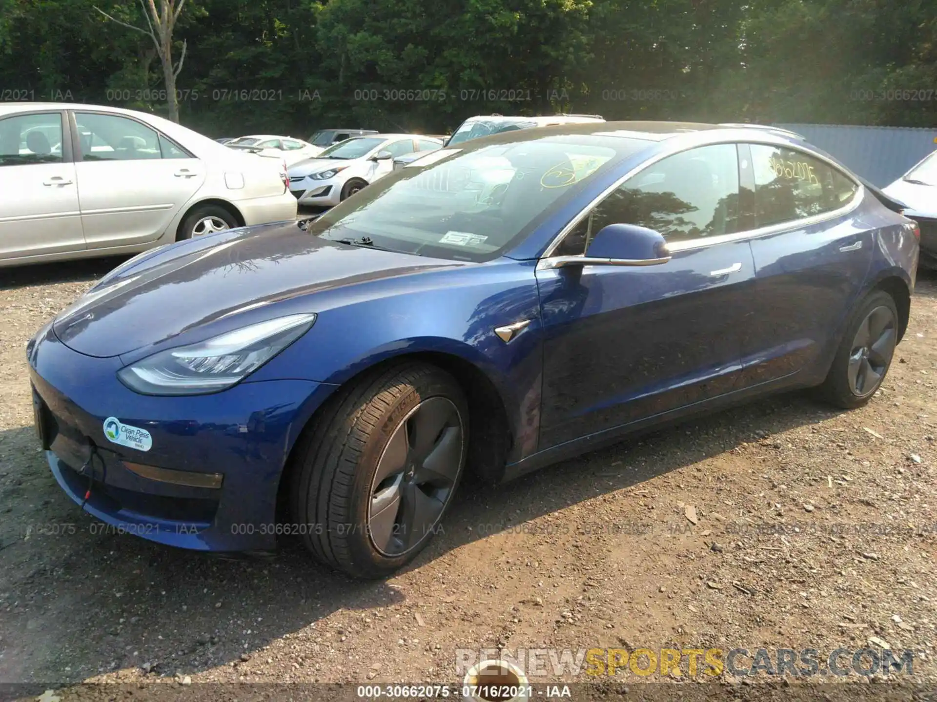 2 Photograph of a damaged car 5YJ3E1EB2LF664403 TESLA MODEL 3 2020