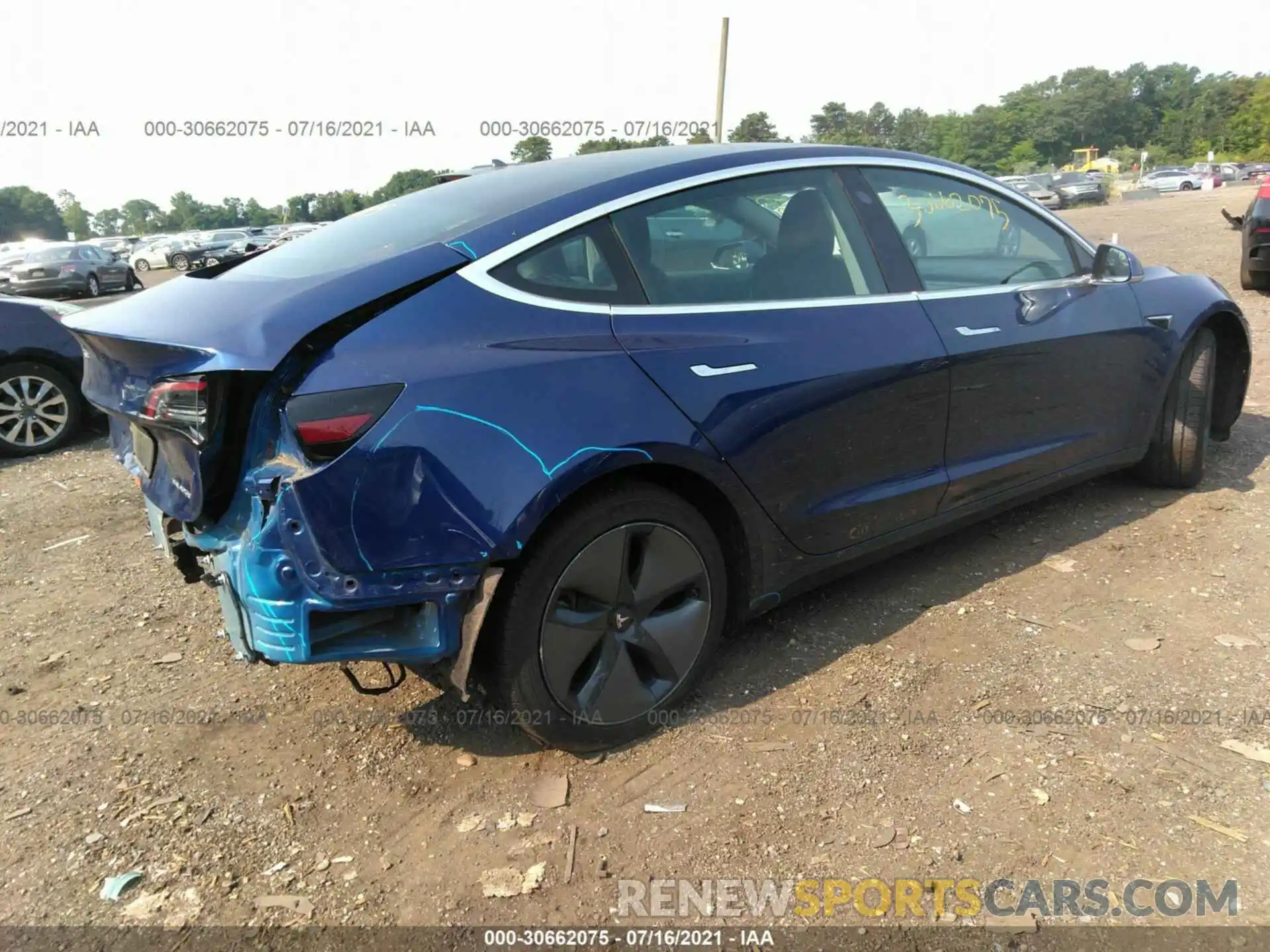 4 Photograph of a damaged car 5YJ3E1EB2LF664403 TESLA MODEL 3 2020