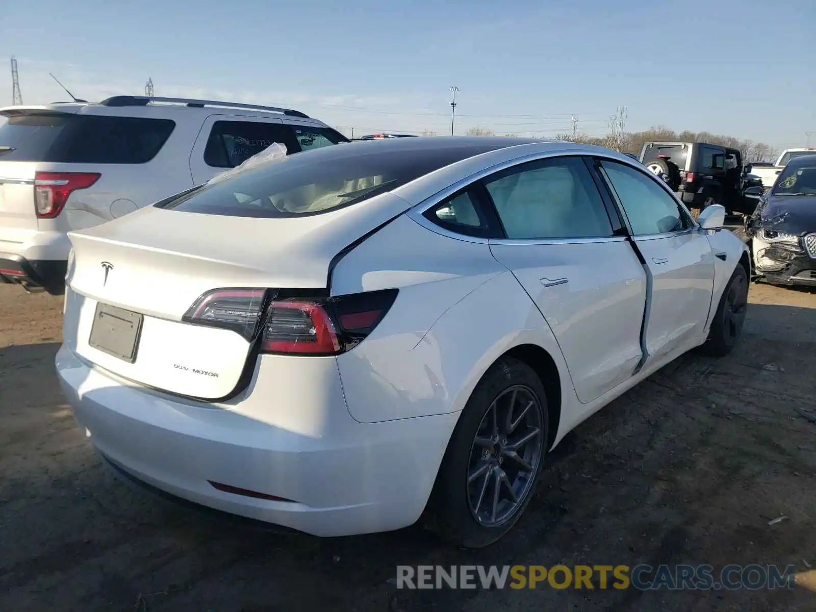 4 Фотография поврежденного автомобиля 5YJ3E1EB2LF665258 TESLA MODEL 3 2020