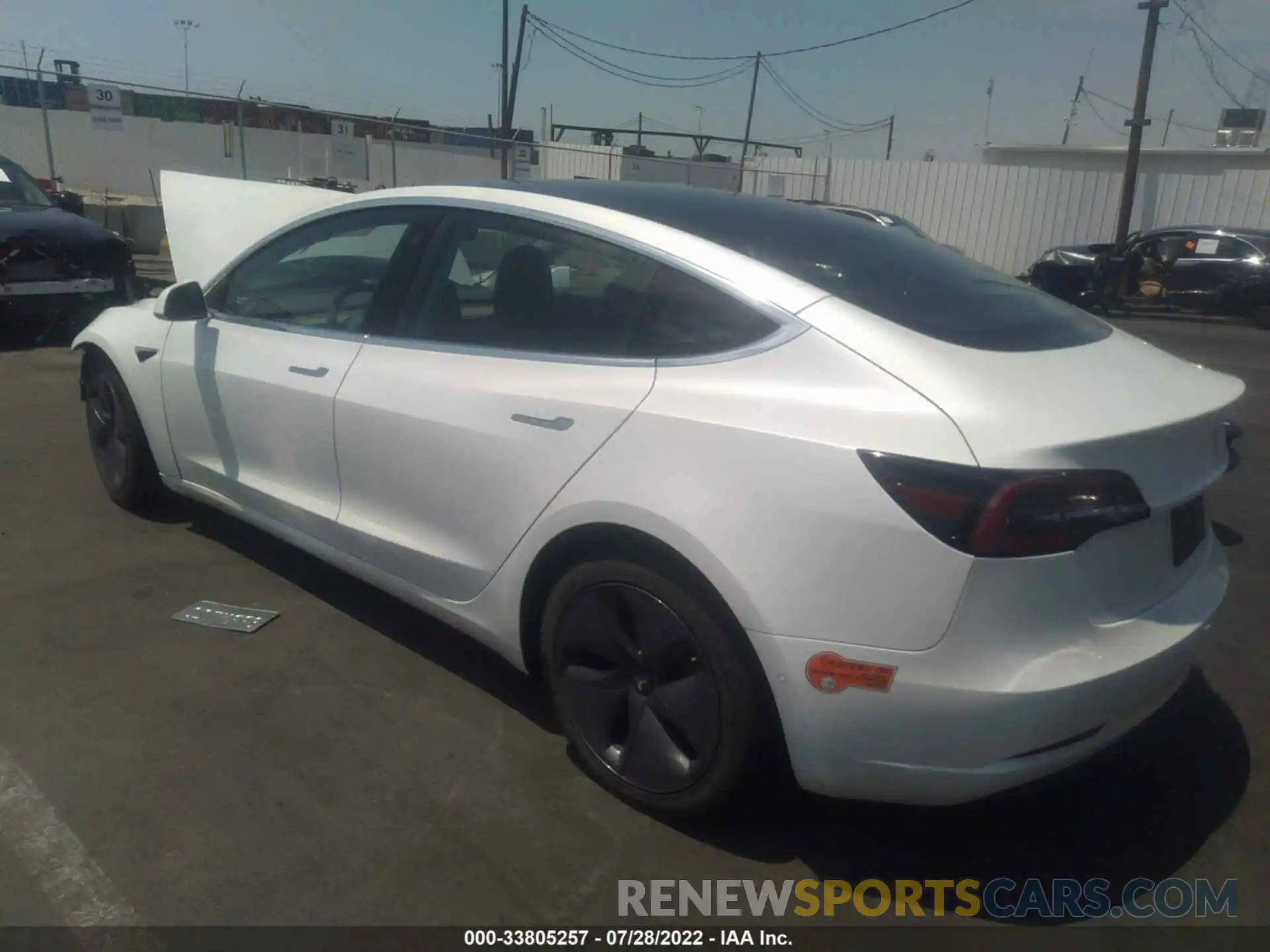 3 Photograph of a damaged car 5YJ3E1EB2LF665969 TESLA MODEL 3 2020