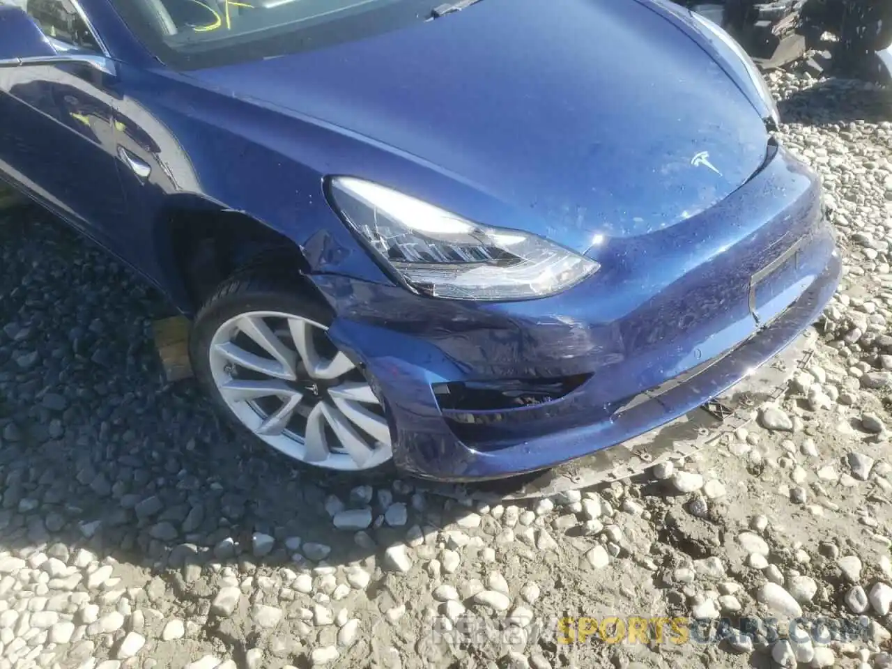 9 Photograph of a damaged car 5YJ3E1EB2LF667060 TESLA MODEL 3 2020