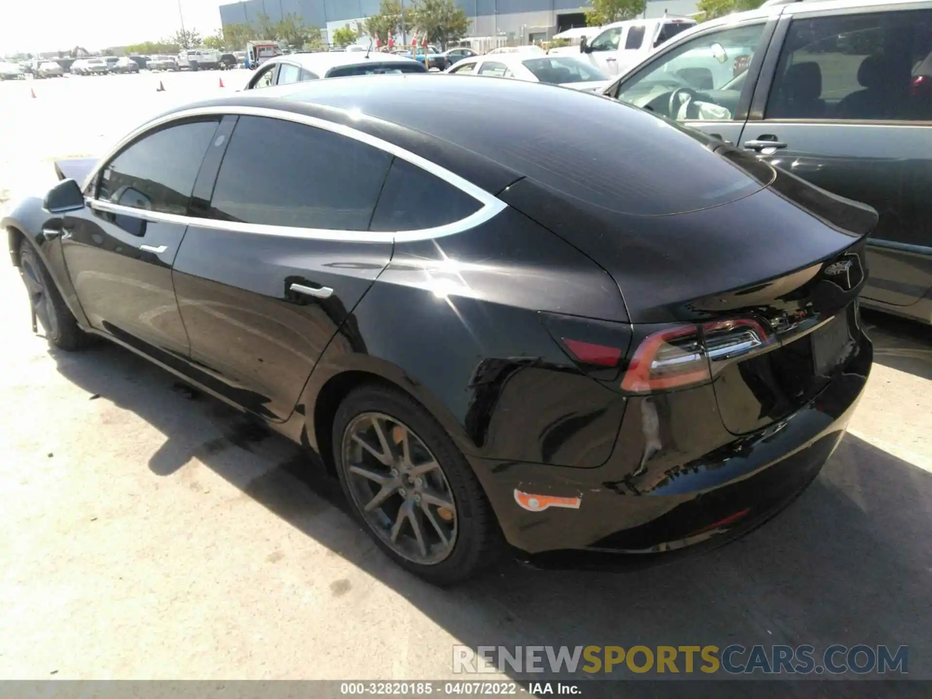 3 Photograph of a damaged car 5YJ3E1EB2LF710439 TESLA MODEL 3 2020