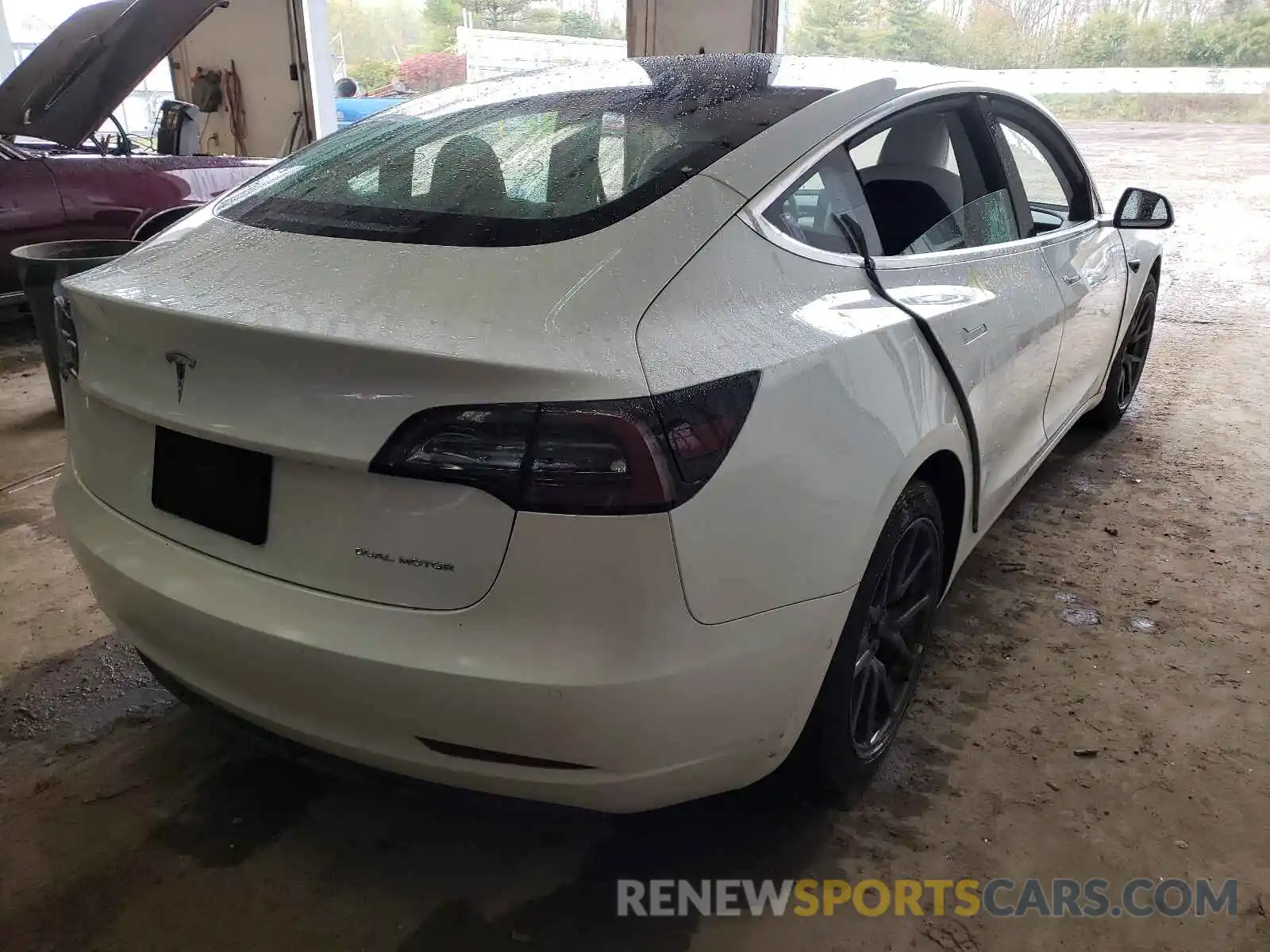 4 Фотография поврежденного автомобиля 5YJ3E1EB2LF720078 TESLA MODEL 3 2020