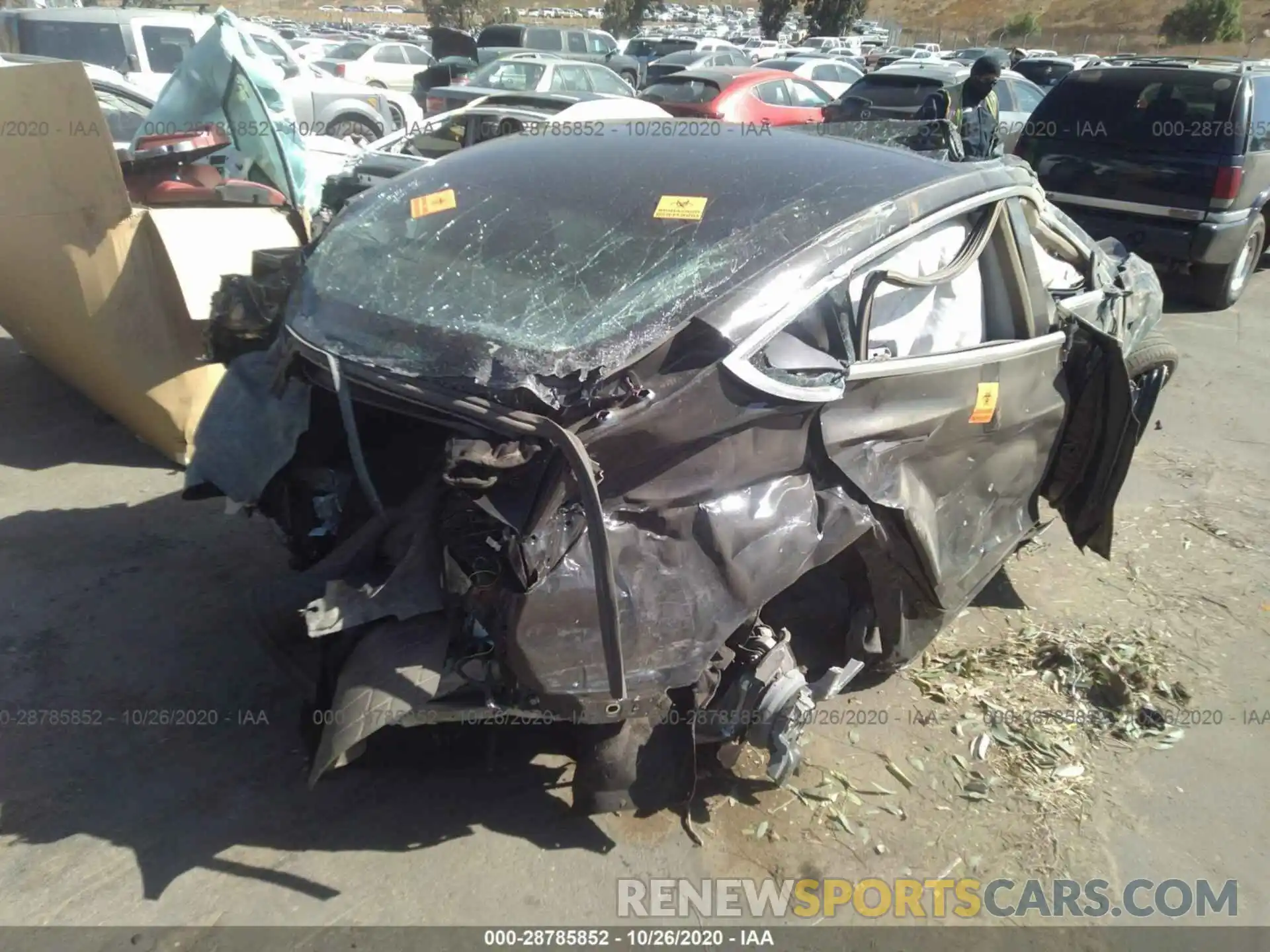 4 Фотография поврежденного автомобиля 5YJ3E1EB2LF746180 TESLA MODEL 3 2020
