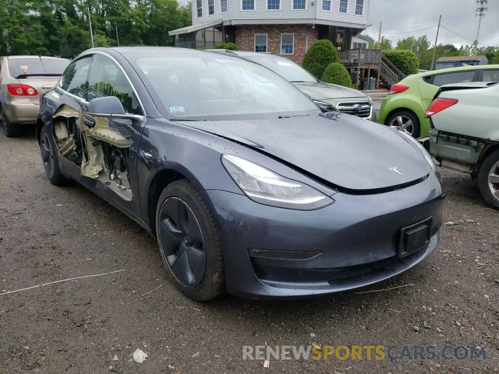 1 Photograph of a damaged car 5YJ3E1EB2LF793581 TESLA MODEL 3 2020