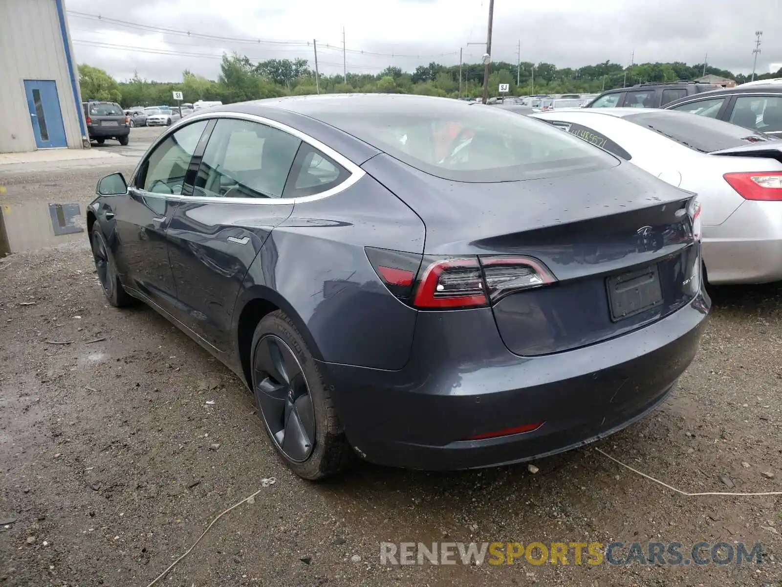 3 Photograph of a damaged car 5YJ3E1EB2LF793581 TESLA MODEL 3 2020