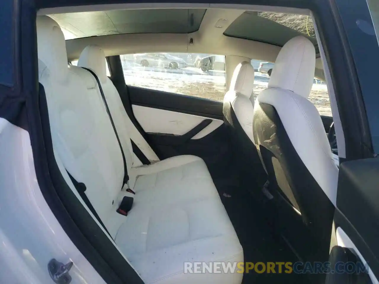 6 Photograph of a damaged car 5YJ3E1EB2LF802022 TESLA MODEL 3 2020