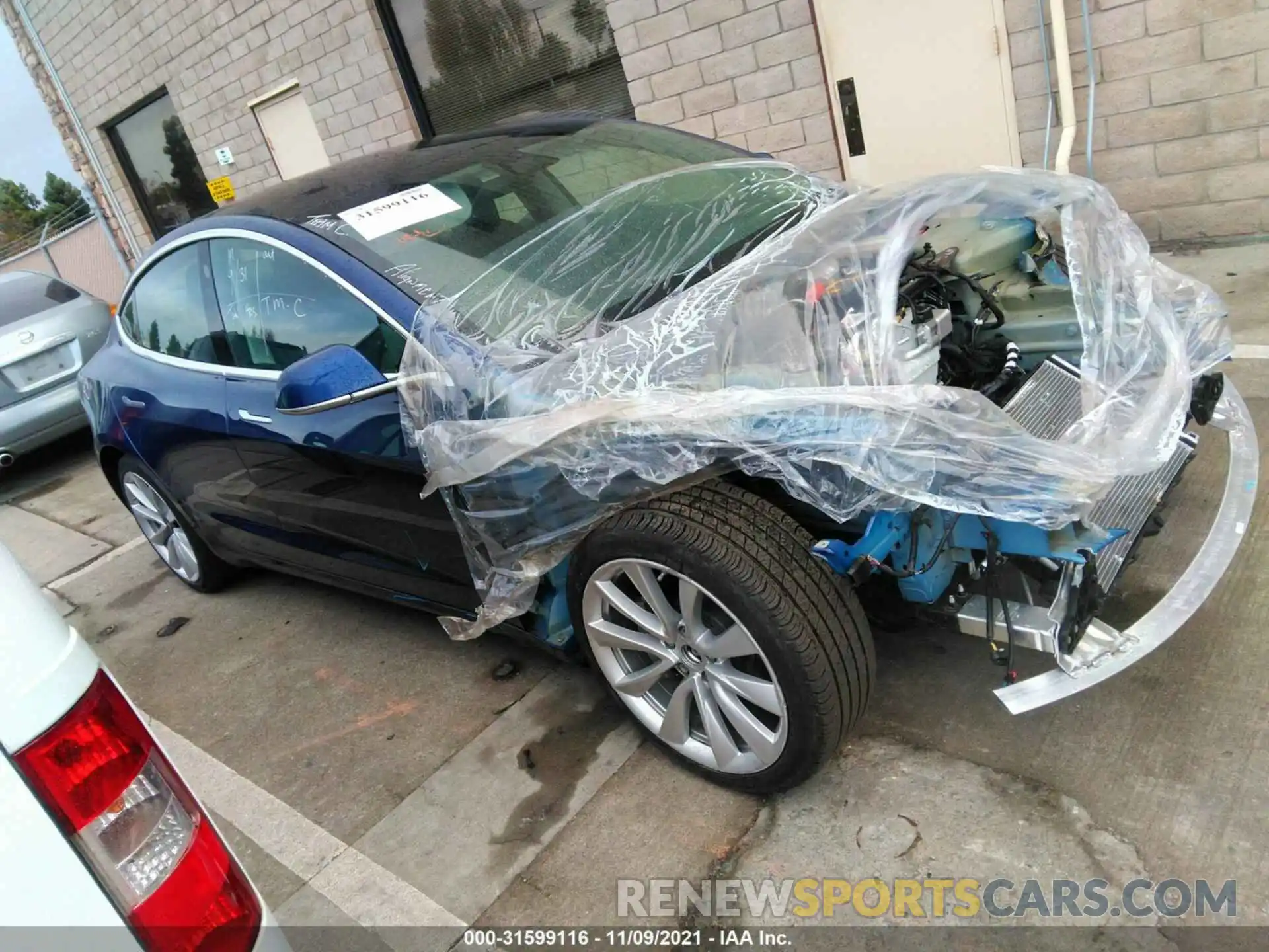 1 Photograph of a damaged car 5YJ3E1EB2LF807141 TESLA MODEL 3 2020