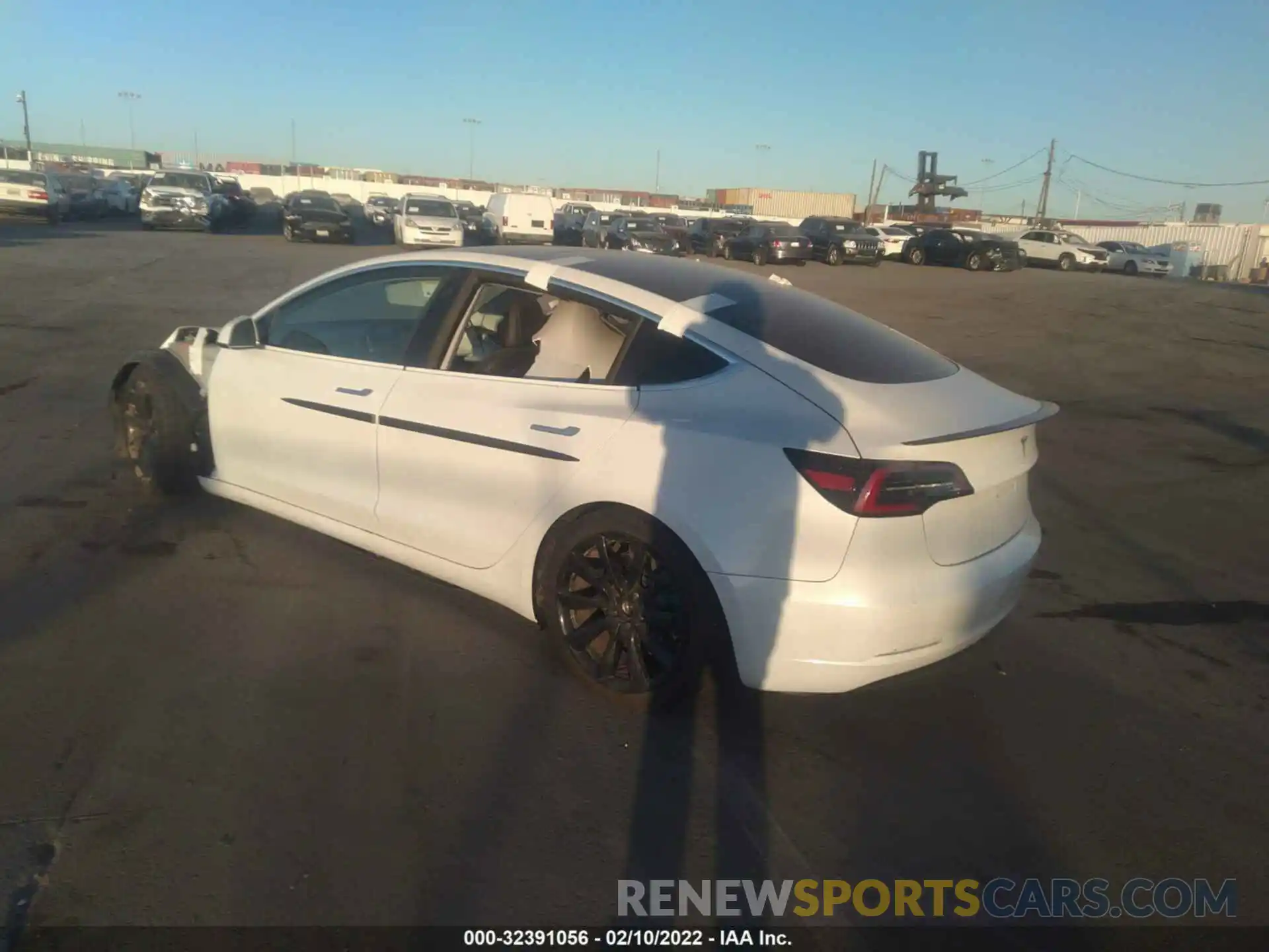 3 Photograph of a damaged car 5YJ3E1EB2LF807205 TESLA MODEL 3 2020