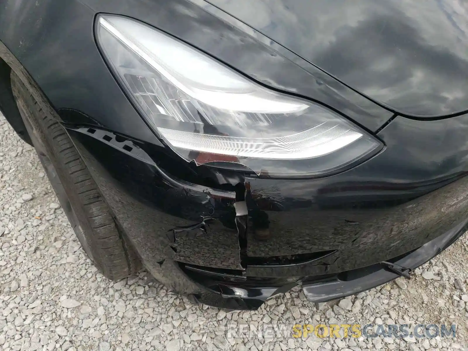 9 Photograph of a damaged car 5YJ3E1EB3LF599691 TESLA MODEL 3 2020