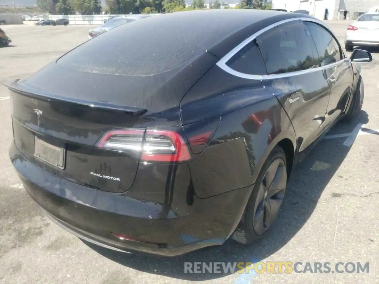 4 Фотография поврежденного автомобиля 5YJ3E1EB3LF600077 TESLA MODEL 3 2020