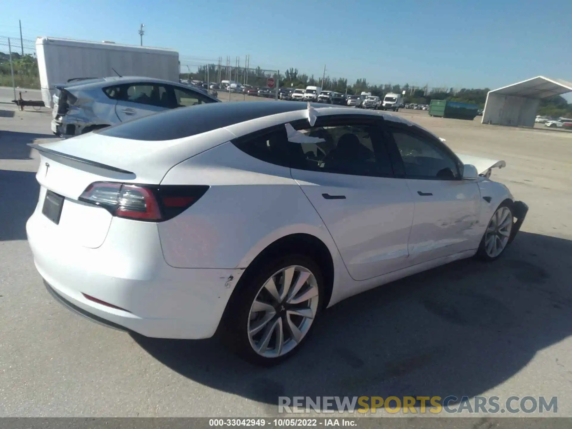 4 Photograph of a damaged car 5YJ3E1EB3LF601245 TESLA MODEL 3 2020