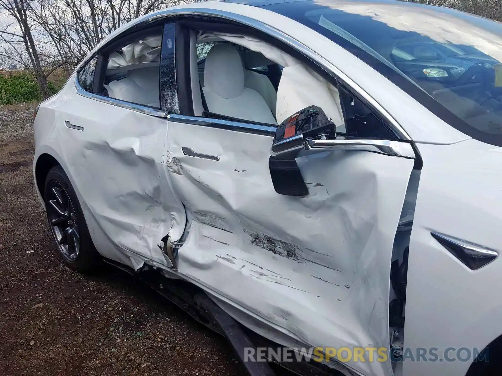 9 Photograph of a damaged car 5YJ3E1EB3LF607059 TESLA MODEL 3 2020